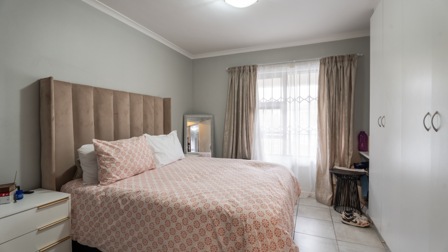 2 Bedroom Property for Sale in Burgundy Estate Western Cape